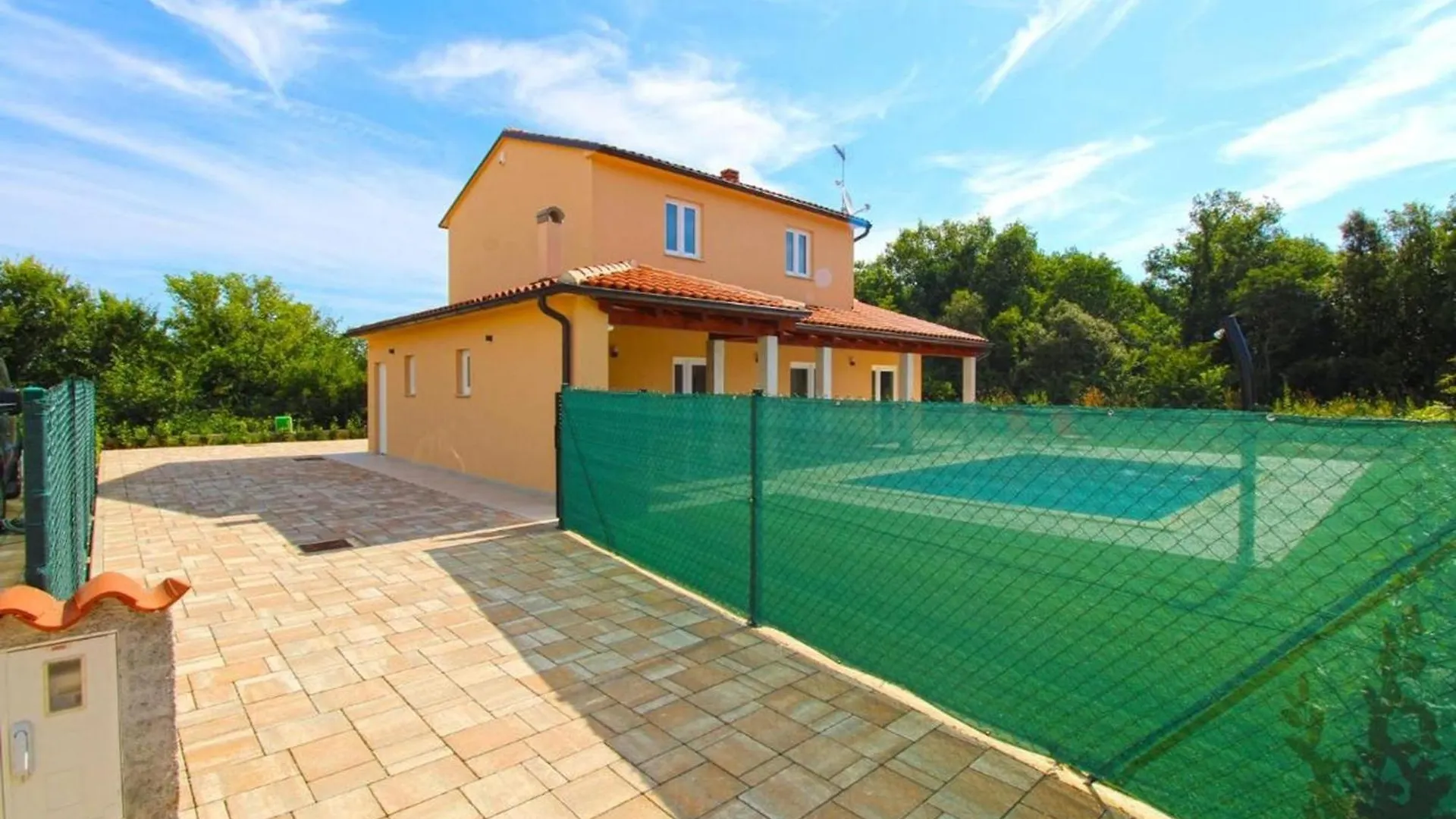 Modern Villa With Private Pool And Garden Pula