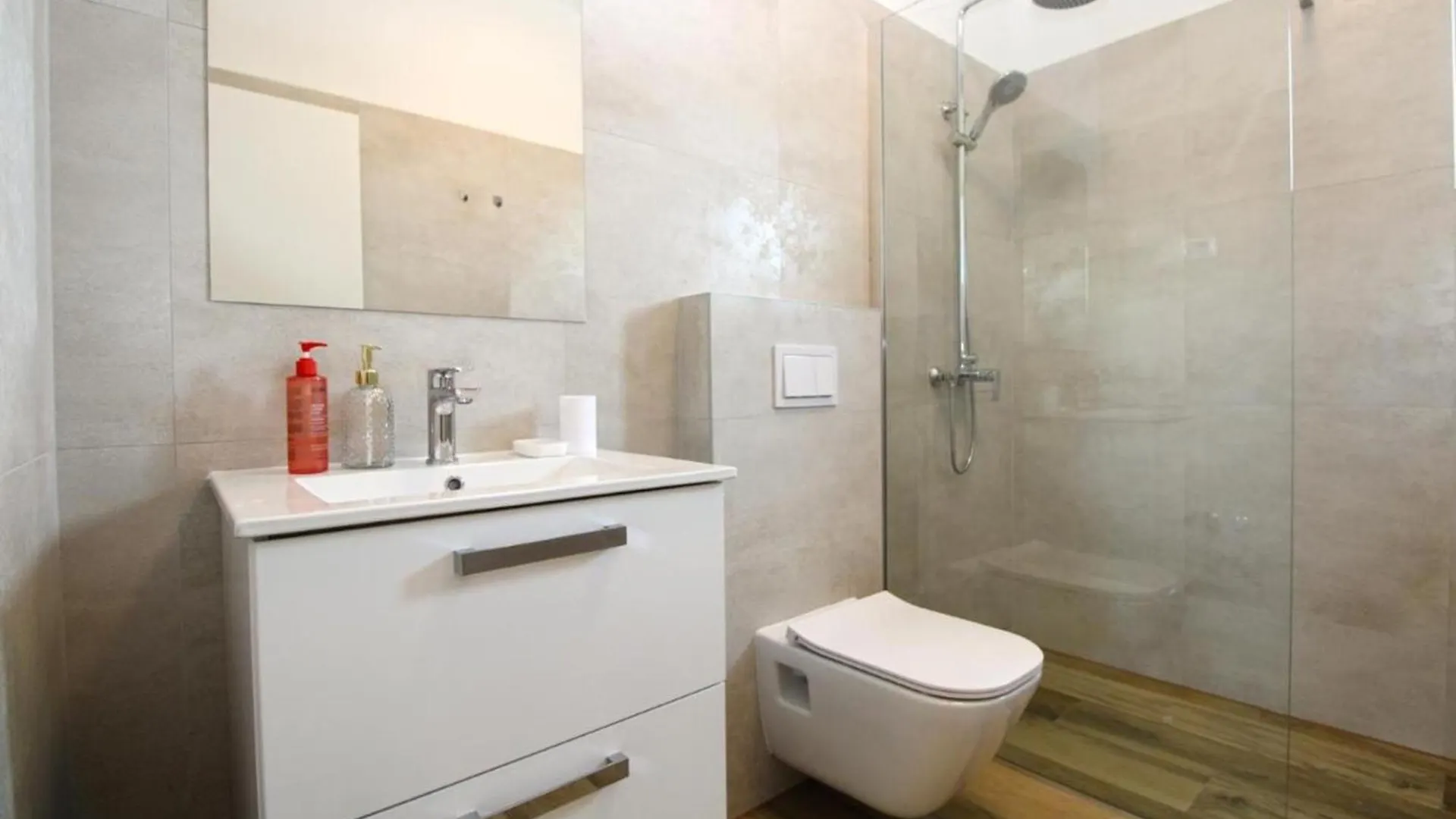 Modern Villa With Private Pool And Garden Pula