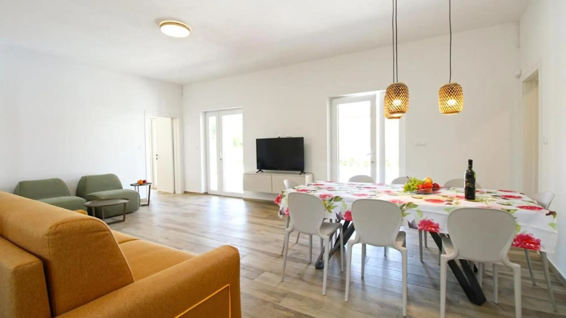 Modern Villa With Private Pool And Garden Pula